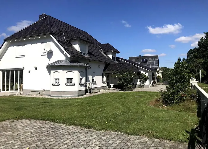 Haus Im Grnen House In The Neuzelle